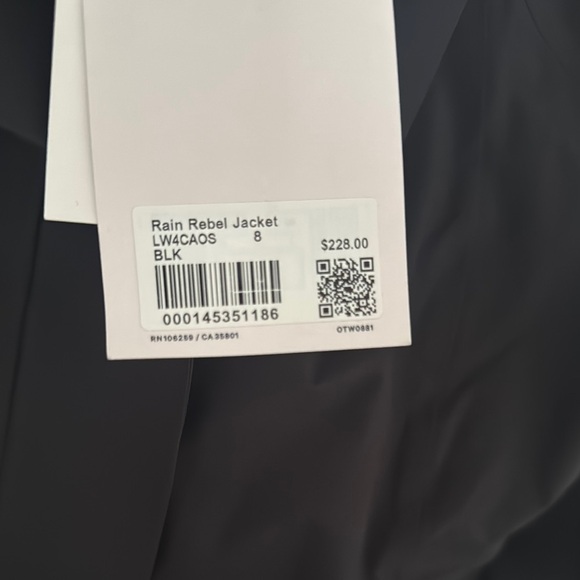 Lululemon Rain Rebel Jacket Black Sz 8 - Picture 3 of 7